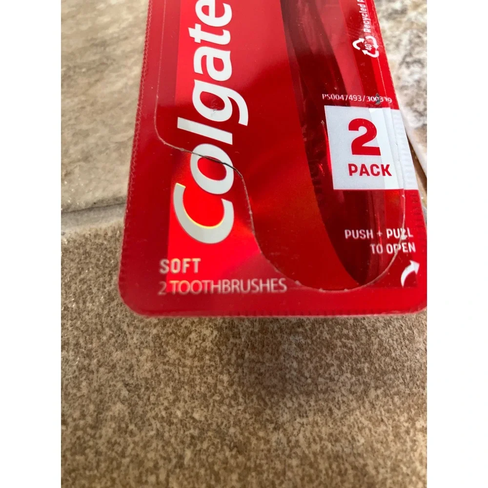 Colgate 360 Advanced Floss-Tip Soft Toothbrushes 2 Pack Black Blue Yellow